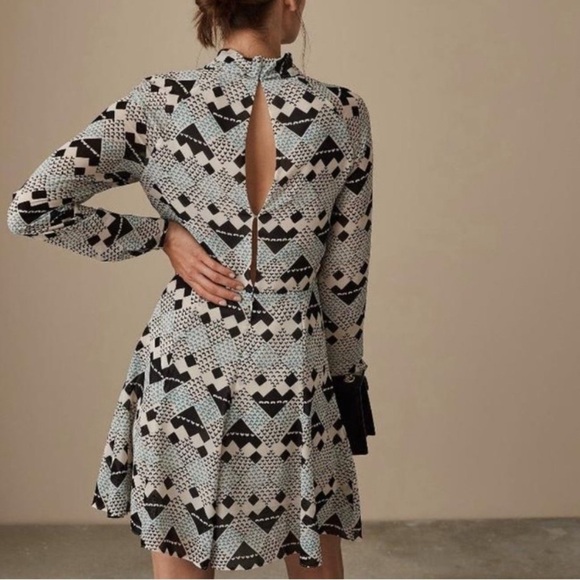 REISS Ardelle Geo Heart Mini Dress Long Sleeve Size 6 - Picture 6 of 12